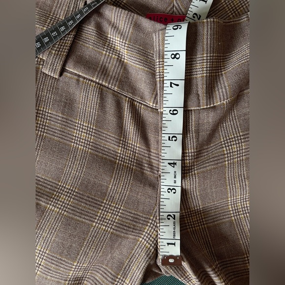 Alice + Olivia Plaid Low/Mid-Rise Flair Trousers - Picture 4 of 6